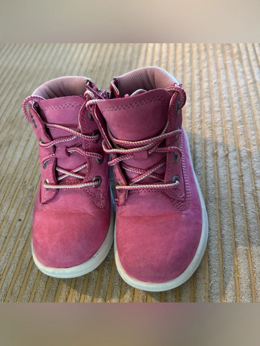 Kids timberland Pink Suede Lace-Up Boots